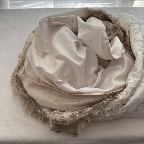 Unbranded Lace Trumpet Wedding Dress - Picture 8 of 8